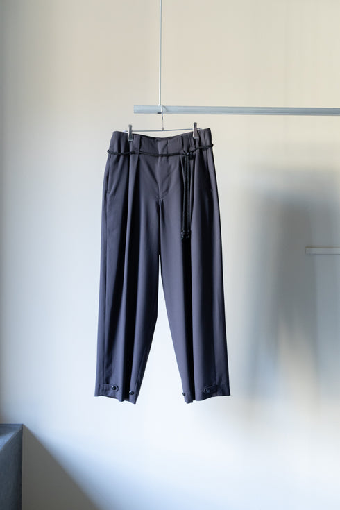 【ETHOSENS】"スーパー180'sウールスクイーズスラックス"